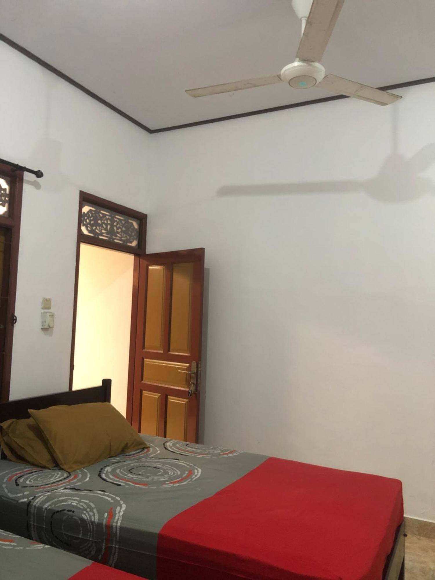 Pili Pili Homestay 6 Legian Exteriör bild