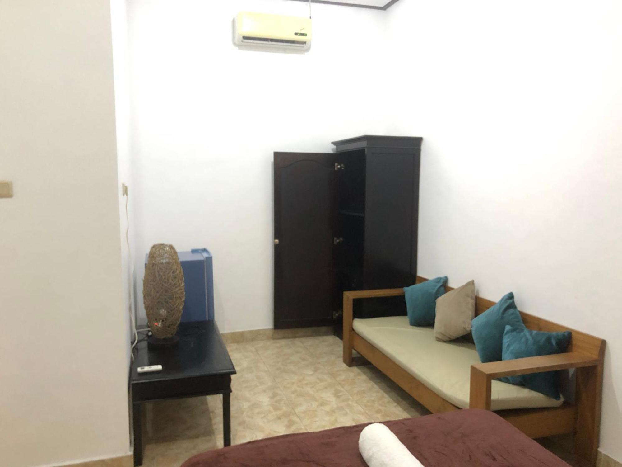Pili Pili Homestay 6 Legian Exteriör bild