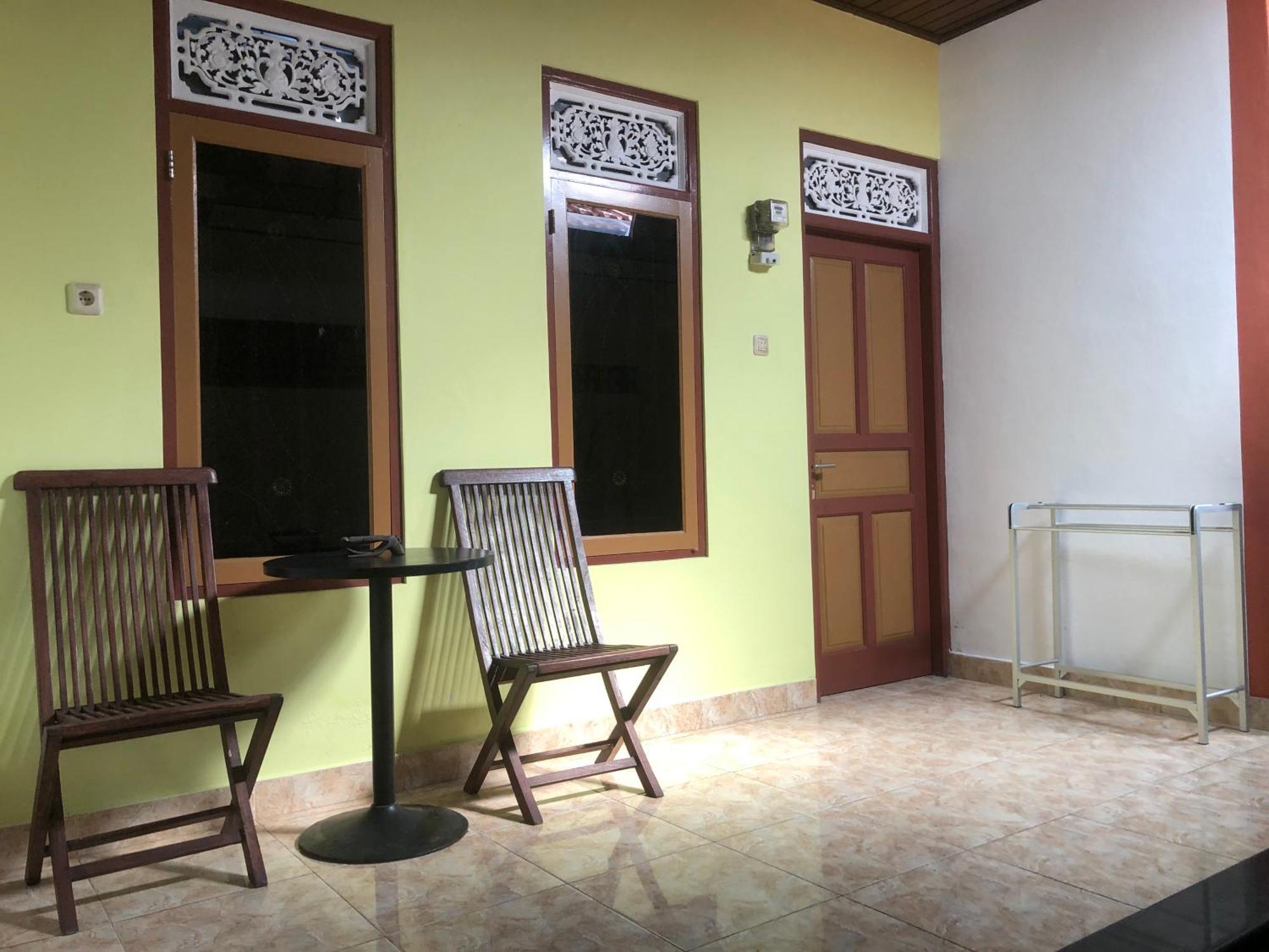 Pili Pili Homestay 6 Legian Exteriör bild